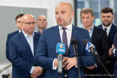 konferencja prasowa pn. Rzesz&oacute;w Europejskim Miastem Sportu 2026, w Uniwersyteckim Centrum Lekkoatletycznym przy ul. Cichej, fot. Grzegorz Bukała